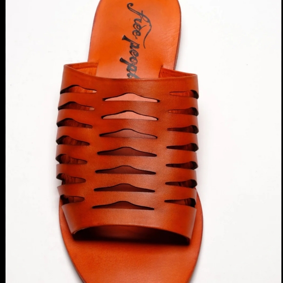 Free People Slice of Sun Sandals Vermillion NWOT - Picture 3 of 4
